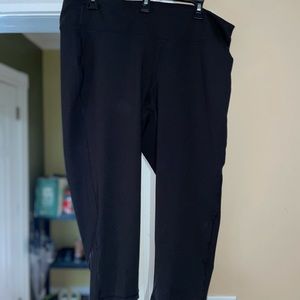 Old Navy Cropped Athletic Leggings